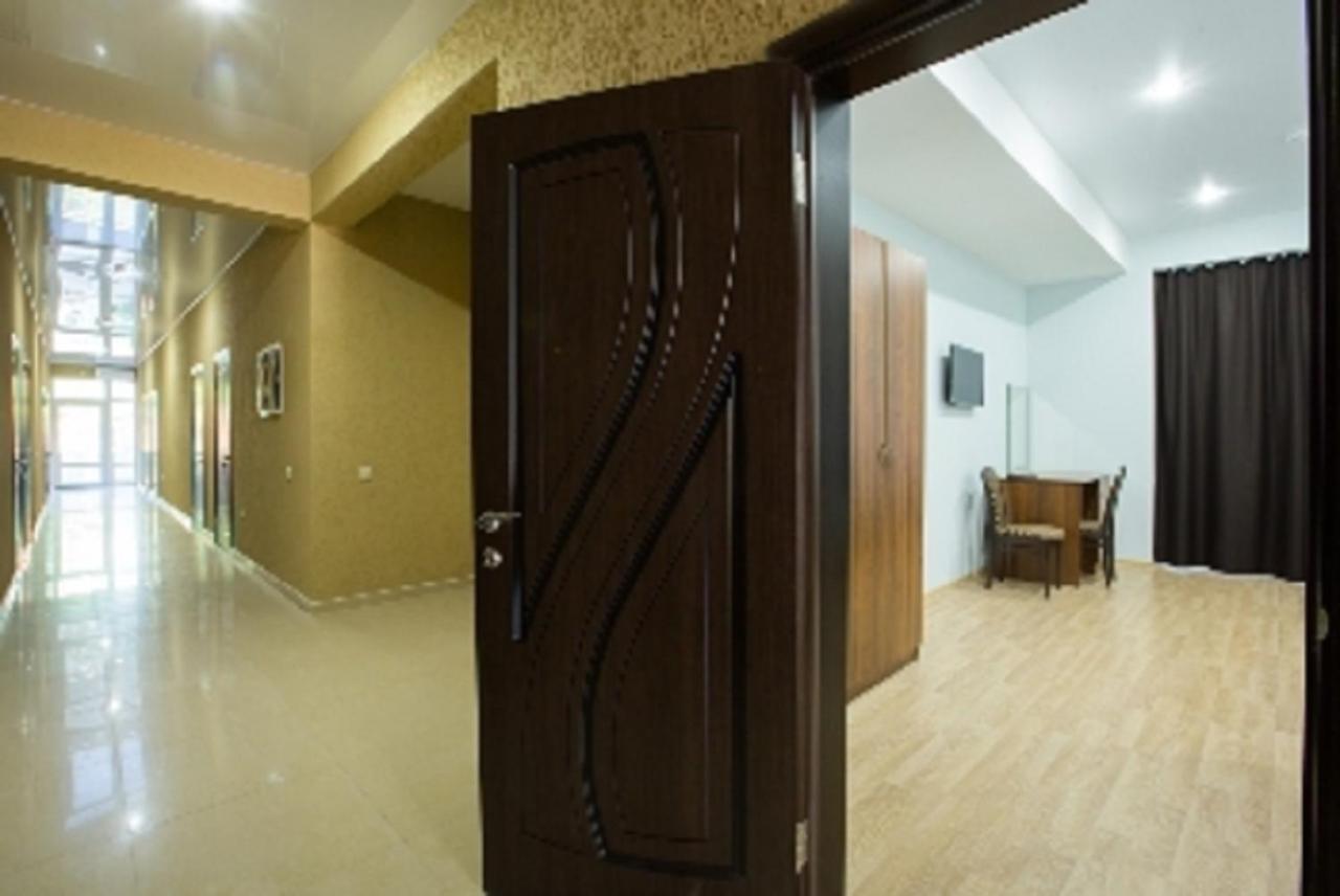 Calipso Sea Hotel Gagra Buitenkant foto