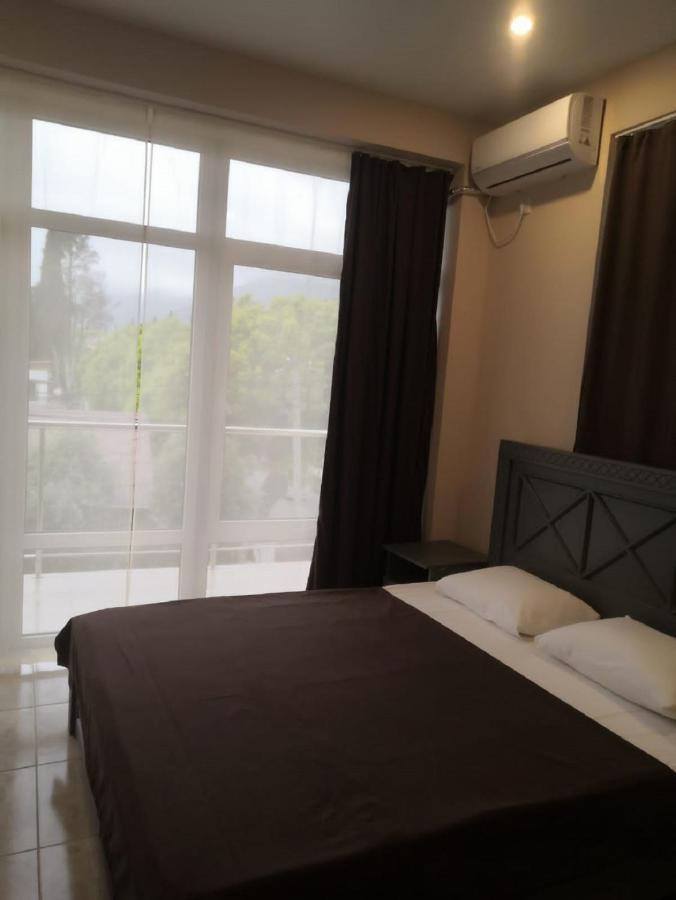 Calipso Sea Hotel Gagra Buitenkant foto