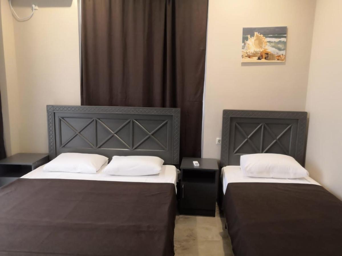 Calipso Sea Hotel Gagra Buitenkant foto